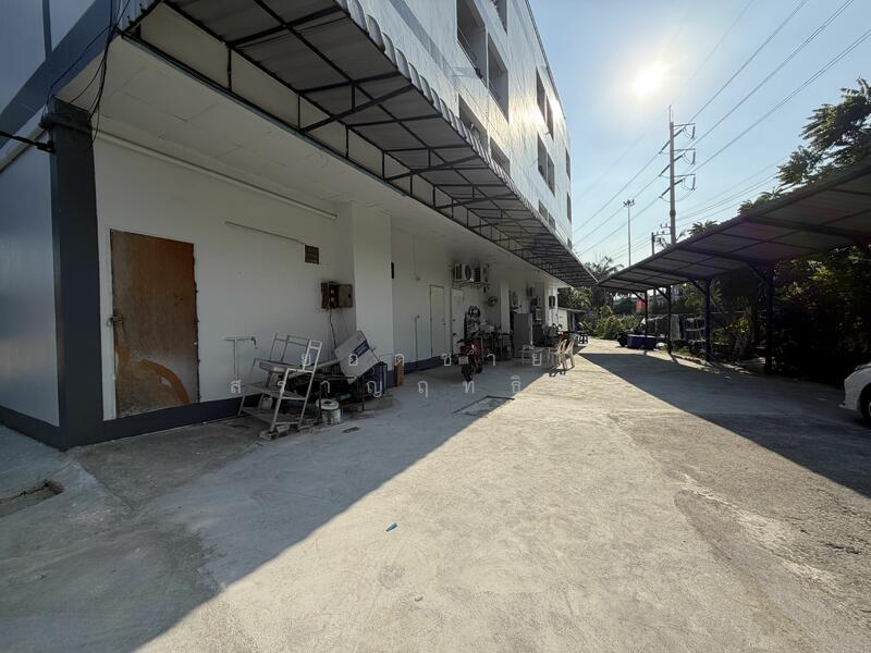 ขาย - ขายอพาร์ทเมนท์ เลียบทางด่วนเอกมัย-รามอินทรา นวลจันทร์ 323 ตร.ว. 75 ล้านบาท, กรุงเทพ