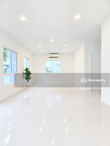 For Sale - Vario Maison Bangna-Suvarnabhumi, Samut Prakan