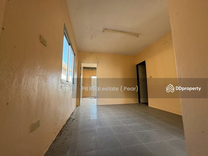 ขาย - ขายตึกแถวติด ทะเล อ่าวน้ำเมา สามารทำ hostel ร้านค้าได้, กระบี่
