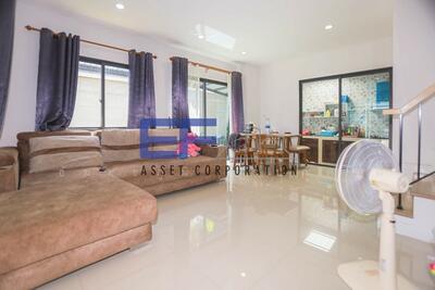 ขาย - V Compound Bangna-Srinakarin : วี คอมพาวด์ บางวี คอมพาวด์ บางนา-ศรีนครินทร์, สมุทรปราการ