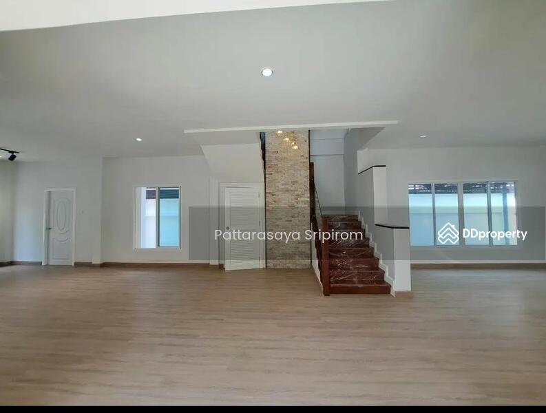 For Sale - 3-Br House near MRT Yaek Tiwanon (2165608), Nonthaburi