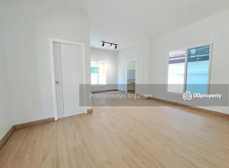 For Sale - 3-Br House near MRT Yaek Tiwanon (2165608), Nonthaburi