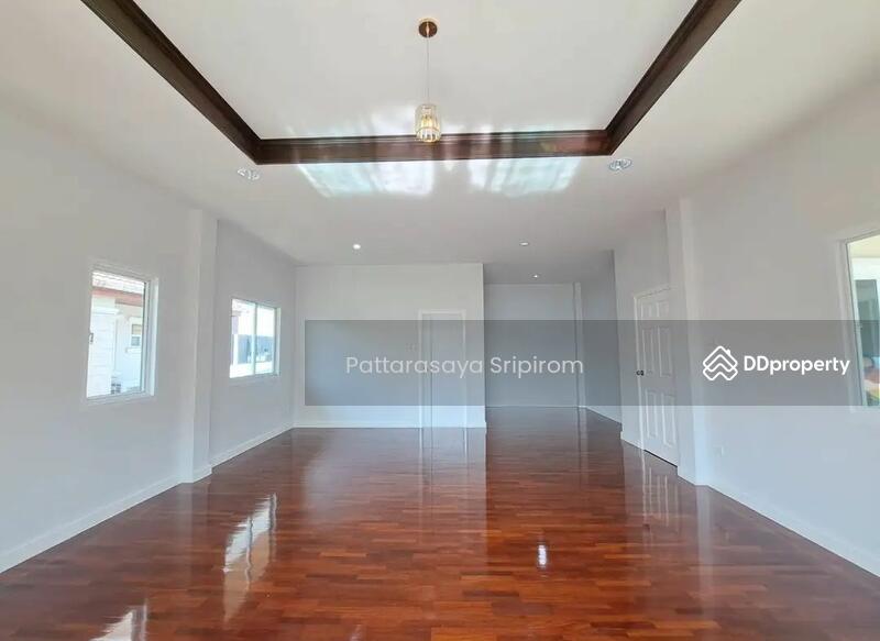 For Sale - 3-Br House near MRT Yaek Tiwanon (2165608), Nonthaburi