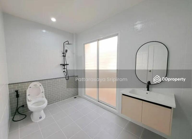 For Sale - 3-Br House near MRT Yaek Tiwanon (2165608), Nonthaburi