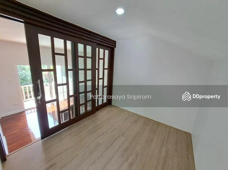 For Sale - 3-Br House near MRT Yaek Tiwanon (2165608), Nonthaburi