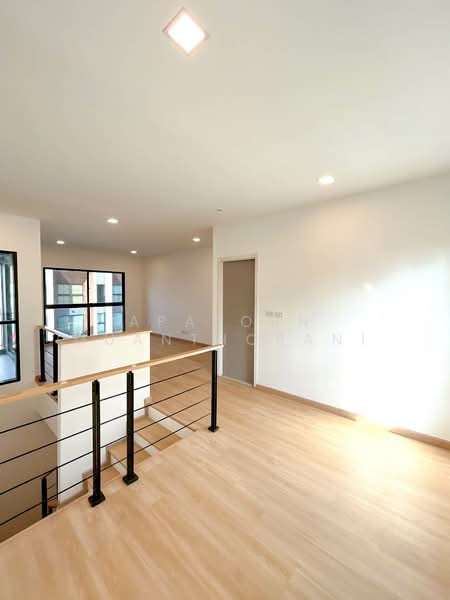 Arden Phatthanakan, Bangkok, Phatthanakan 20, Phatthanakan Road, Suan Luang, Bangkok, 3 Bedrooms, 185 sqm, Townhouse For Sale, by Apaporn Muanthorani, 60044812 - DDproperty.com
