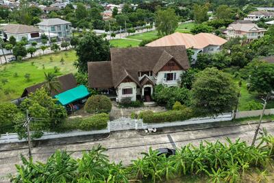 ขาย - บ้านเดี่ยว2 ชั้น มบ.เอกบุรี พร้อมสวนรอบบ้านบรรยากาศร่มรื่น เงียบสงบ เดินทางสะดวกใกล้ทางด่วน, กรุงเทพ
