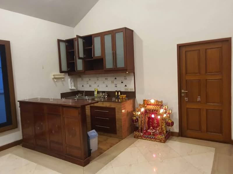 Single house Ratchada, Bangkok, Chan Kasem, Chatuchak, Bangkok, 2 Bedrooms, 300 sqm, Single Detached House For Rent, by ปรินทร์ญาดา ชิณโชติ, 60045496 - DDproperty.com
