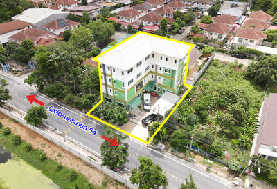 ขาย - ขายสำนักงาน 4 ชั้น ขาดทุน 5 ล้าน ขายถูกที่สุดในย่านรังสิต ติดถนนหลัก ถนนรังสิต-คลองสอง ปทุมธานี, ปทุมธานี