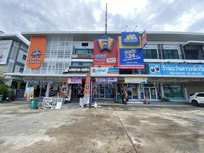 ขาย - อาคารพาณิชย์ใกล้ตลาด คนผ่านทั้งวัน ทำเลค้าขายสุดปัง ใจกลางคลองสี่ ขายพร้อมผู้เช่า การันตีรายได้3ปี, ปทุมธานี