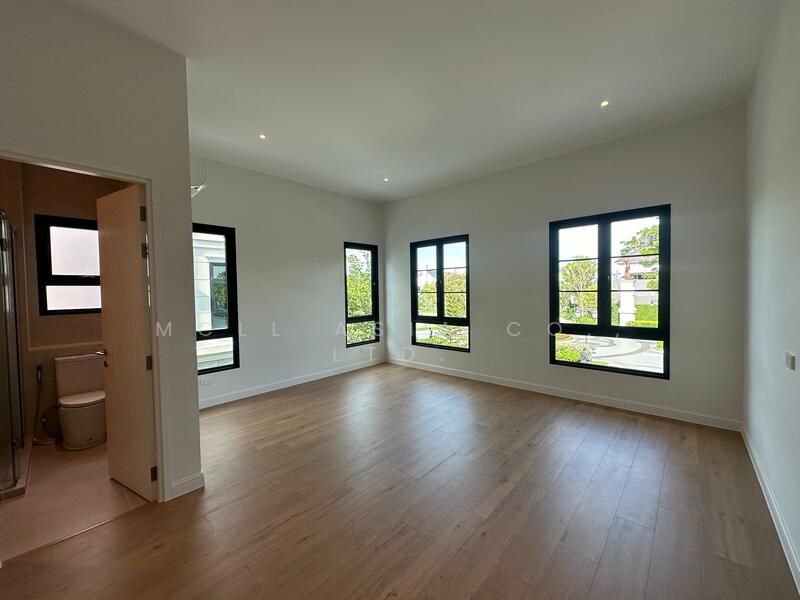 Malton Gates Krungthep Kreetha, Bangkok, Srinakarin-Romklao Road (New Krungthep Kreetha), Saphan Sung, Saphan Sung, Bangkok, 4 Bedrooms, 330 sqm, Single Detached House For Sale, by MCLL ASIA CO., LTD., 60046211 - DDproperty.com