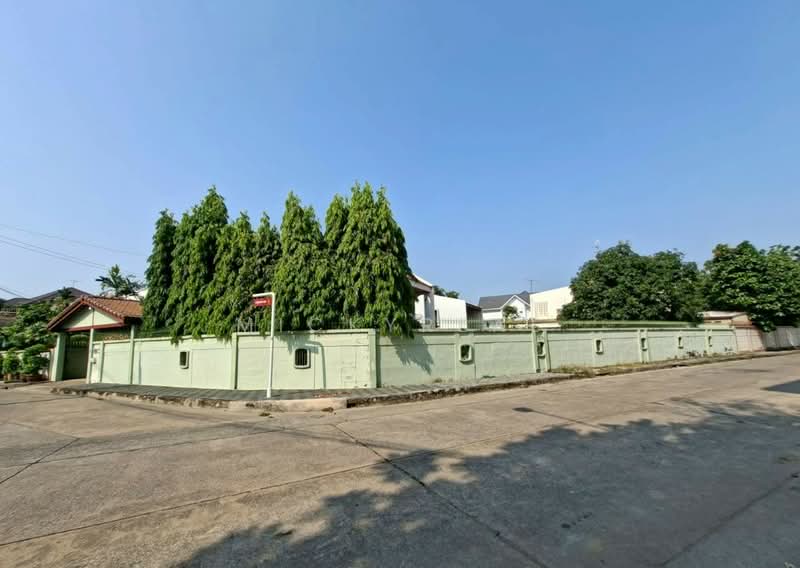 ขายที่ดินพร้อมบ้าน 2 ชั้น ทำเลดี ใจกลางพัฒนาการ หมู่บ้านผาสุขเกษม ซอย 5, กรุงเทพ, ประเวศ, กรุงเทพ, 300 ตร.ม., บ้านเดี่ยว ขาย, โดย mickyreal, 60048394 - DDproperty.com