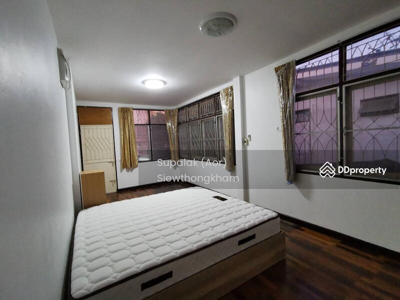 For Rent - 60 SQW. House for Rent near MRT Cultural Center, Bangkok