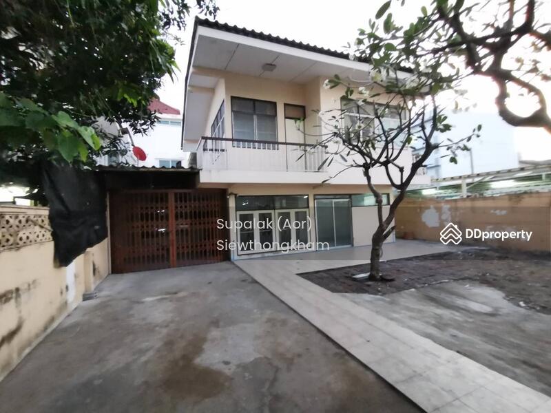 ให้เช่า - บ้านเดี่ยว 2 ห้องนอน ให้เช่า ในทำเล ห้วยขวาง, กรุงเทพ