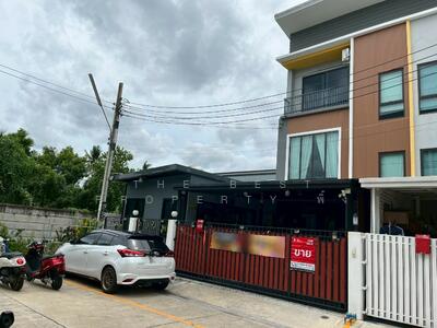 ขาย - The O Zone Petchkasem 53 : ดิ โอโซน เพชรเกษม 53, กรุงเทพ