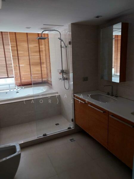 ให้เช่า - เลควิว เรสซิเดนซ์ : Lakeview Residences, กรุงเทพ