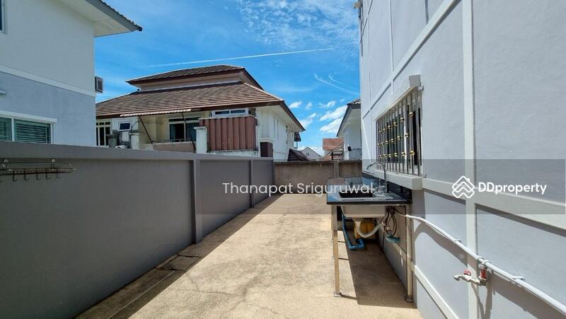 For Sale - 5-BR House close to East Pattaya (2102482), Chon Buri