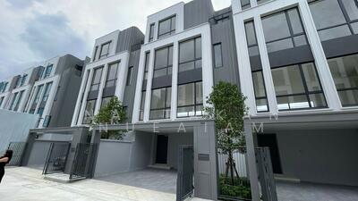 ขาย - The Rev Sukhumvit 101 : เดอะ เรฟ สุขุมวิท 101, กรุงเทพ