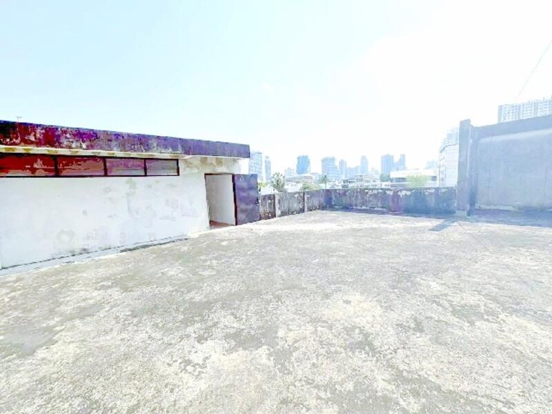 For Rent - ทองหล่อ เอกมัย สุขุมวิท34-38 BTS พระโขนง 1กม. ให้เช่าอาคารสำนักงาน 3 ชั้น ดาดฟ้า 164 ตร.วา.656 ตร.ม., Bangkok