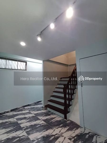 For Rent - For Rent Bangkok Home Office Sukhumvit Phra Khanong BTS Punnawithi BRE25302, Bangkok