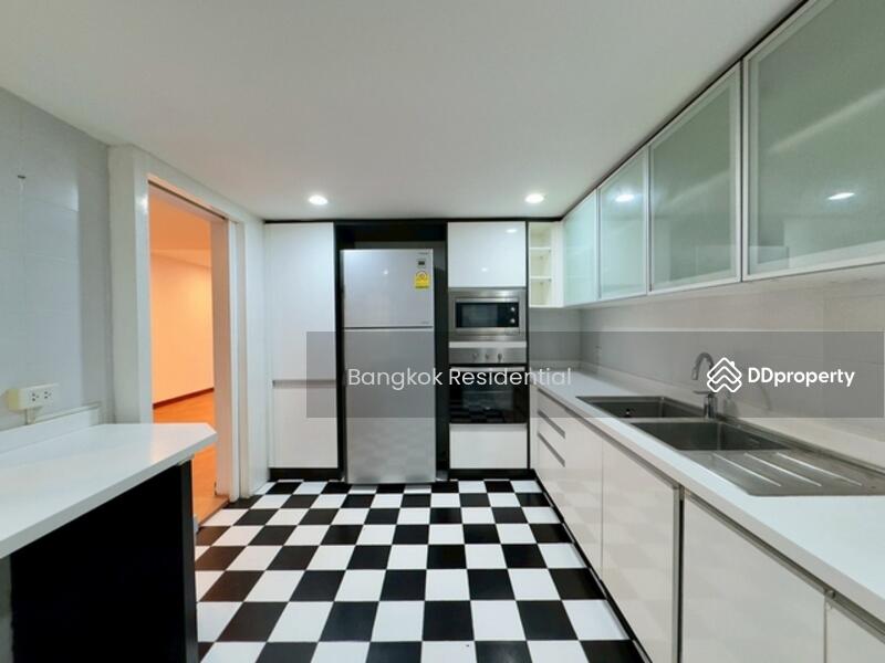 ให้เช่า - Townhouse in Compound, กรุงเทพ