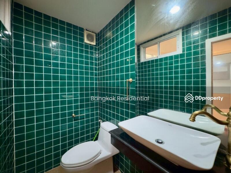 ให้เช่า - Townhouse in Compound, กรุงเทพ