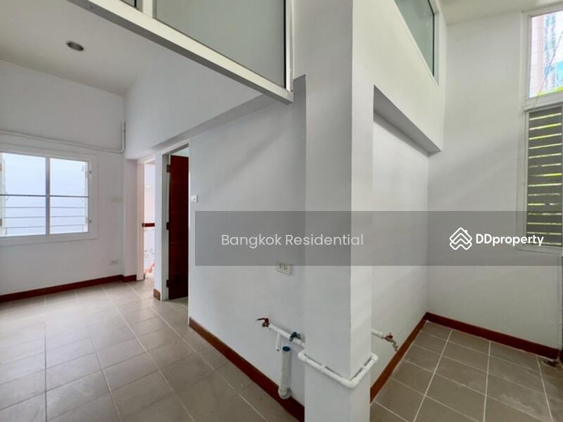 ให้เช่า - Townhouse in Compound, กรุงเทพ