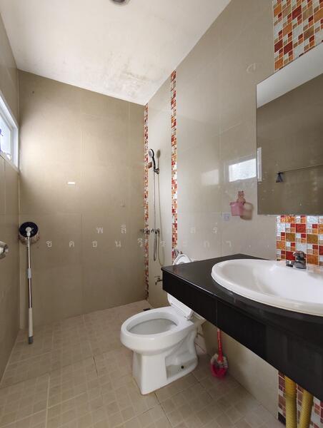 ให้เช่า - บ้านปล่อยเช่าตรงข้างเซ็นทรัล หน้าซอยมีเซเว่น เขาออกสะดวก ใกล้ทุกห้าง 3 น 2 น้ำ มีแอนด์ ตัว มันเปล่า, นครราชสีมา