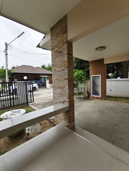 ให้เช่า - บ้านปล่อยเช่าตรงข้างเซ็นทรัล หน้าซอยมีเซเว่น เขาออกสะดวก ใกล้ทุกห้าง 3 น 2 น้ำ มีแอนด์ ตัว มันเปล่า, นครราชสีมา