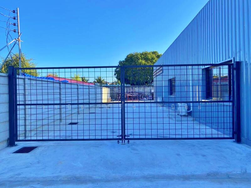 For Rent - Private Warehouse on Main Road with Luxury Office / Direct Owner Listing / Spacious Surroundin, Pathum Thani