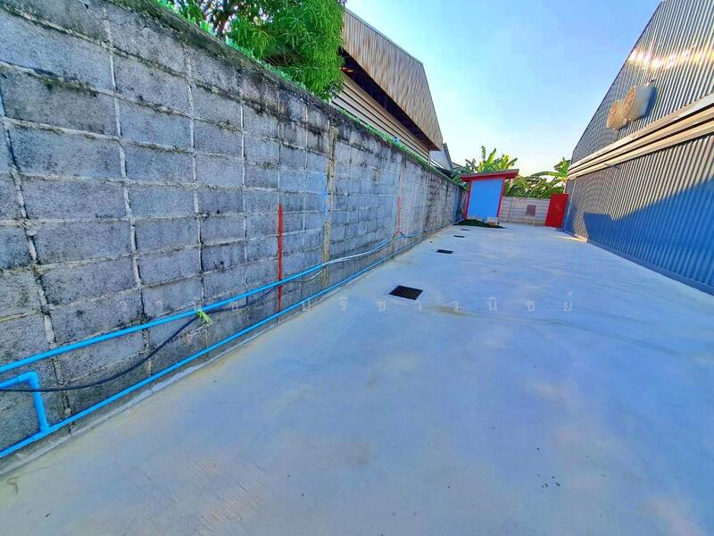 For Rent - Private Warehouse on Main Road with Luxury Office / Direct Owner Listing / Spacious Surroundin, Pathum Thani