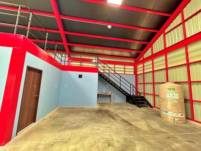 For Rent - Private Warehouse on Main Road with Luxury Office / Direct Owner Listing / Spacious Surroundin, Pathum Thani