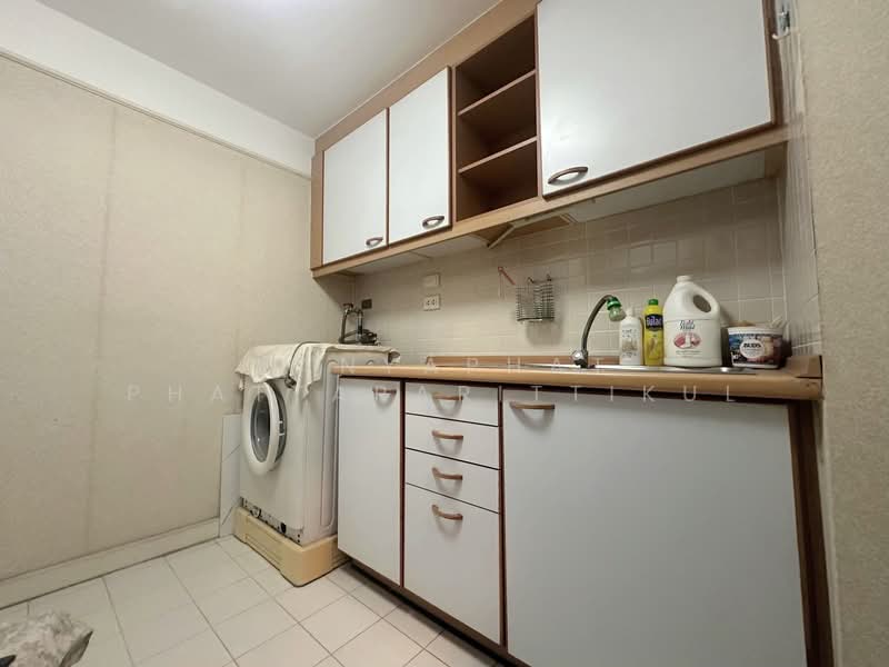 Lumpini Place Water Cliff, Bangkok, Soi Sathu Pradit 19 Yeak 10, Chong Nonsi, Yan Nawa, Bangkok, 2 Bedrooms, 57 sqm, Condo For Sale, by Kanyaphat Phattararittikul, 60052049 - DDproperty.com