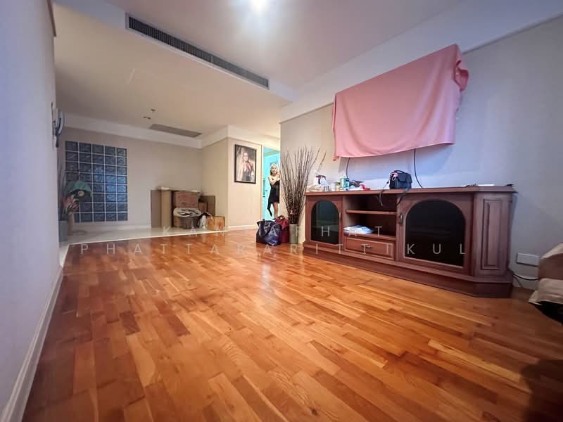 Lumpini Place Water Cliff, Bangkok, Soi Sathu Pradit 19 Yeak 10, Chong Nonsi, Yan Nawa, Bangkok, 2 Bedrooms, 57 sqm, Condo For Sale, by Kanyaphat Phattararittikul, 60052049 - DDproperty.com