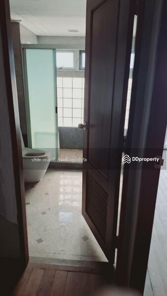 For Rent - Commercial Building Huai khwang, Bangkok