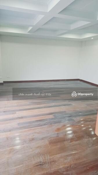 For Rent - Commercial Building Huai khwang, Bangkok