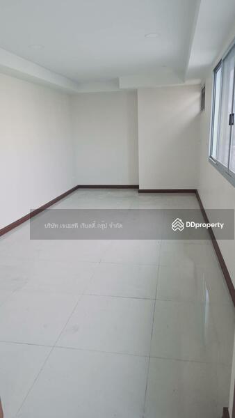 ให้เช่า - Commercial Building Huai khwang, กรุงเทพ