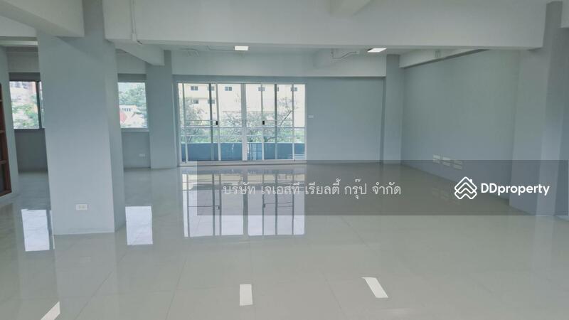 For Rent - Commercial Building Huai khwang, Bangkok