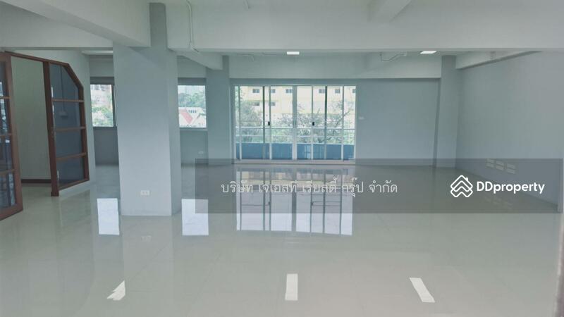 For Rent - Commercial Building Huai khwang, Bangkok