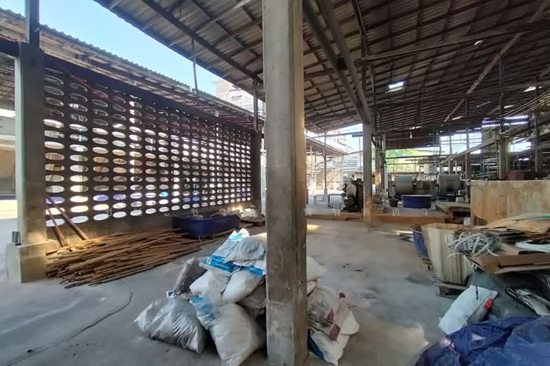 โรงงานอุตสาหกรรมฟอกหนัง กม.30, สมุทรปราการ, สุขุมวิท, ท้ายบ้าน, เมืองสมุทรปราการ, สมุทรปราการ, 11,788 ตร.ม., ที่ดิน ขาย, โดย ชนะชาติ นนท์ตา, 60052478 - DDproperty.com