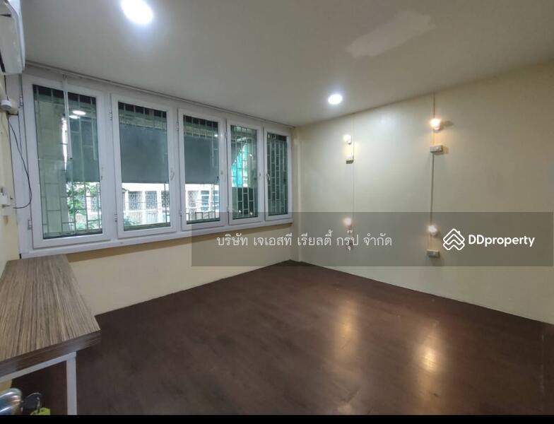 ขาย - Townhouse 5 bathrooms, 5 bedrooms Suriya Wong, กรุงเทพ