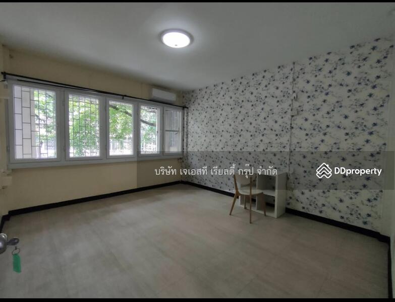 For Sale - Townhouse 5 bathrooms, 5 bedrooms Suriya Wong, Bangkok