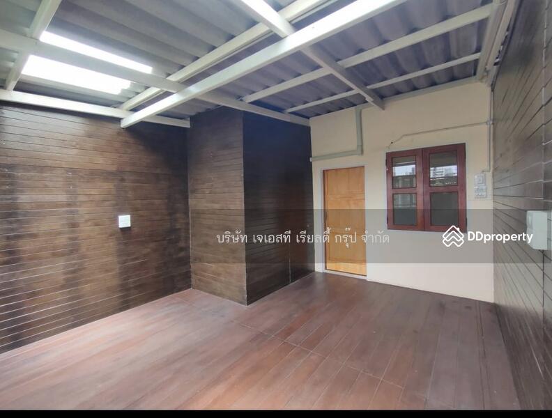 ขาย - Townhouse 5 bathrooms, 5 bedrooms Suriya Wong, กรุงเทพ