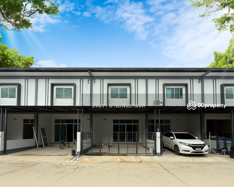 ให้เช่า - บ้านใหญ่ใหม่ 2 ชั้น ใกล้ BTS สายหยุดและสะพานใหม่ เพียง 10,000 บาท/เดือน!, กรุงเทพ