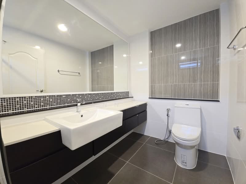 The City Pattanakarn, Bangkok, On Nut Road, Prawet, Bangkok, 4 Bedrooms, 340 sqm, Single Detached House For Sale, by Ann S, 60054629 - DDproperty.com