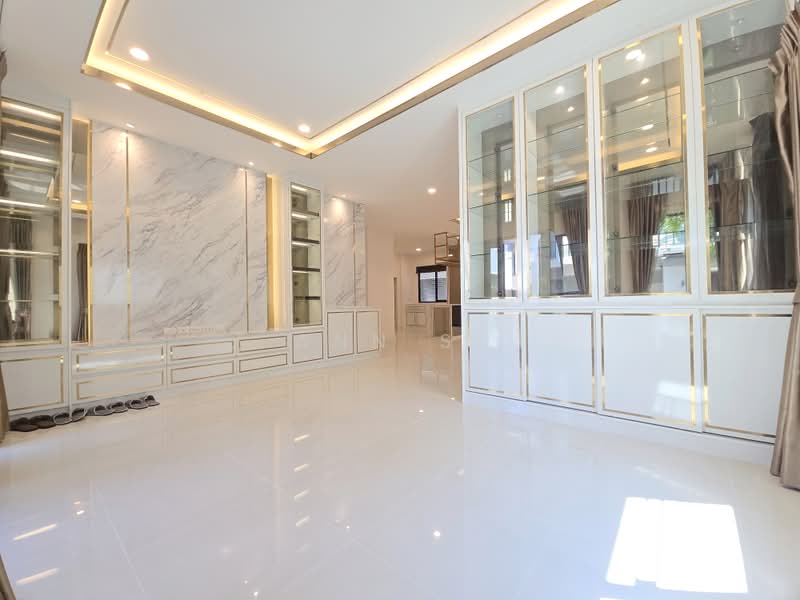 The City Pattanakarn, Bangkok, On Nut Road, Prawet, Bangkok, 4 Bedrooms, 340 sqm, Single Detached House For Sale, by Ann S, 60054629 - DDproperty.com