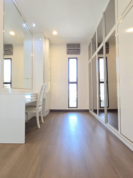 The City Pattanakarn, Bangkok, On Nut Road, Prawet, Bangkok, 4 Bedrooms, 340 sqm, Single Detached House For Sale, by Ann S, 60054629 - DDproperty.com
