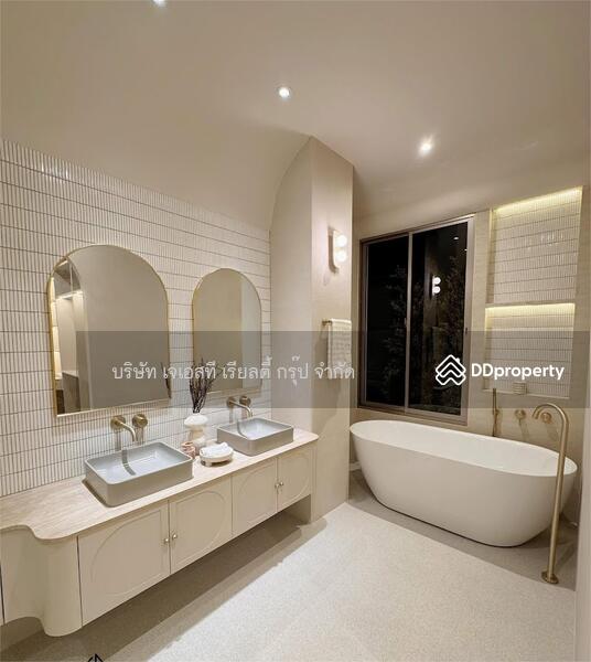 ให้เช่า - Newly built 3-storey detached house, กรุงเทพ