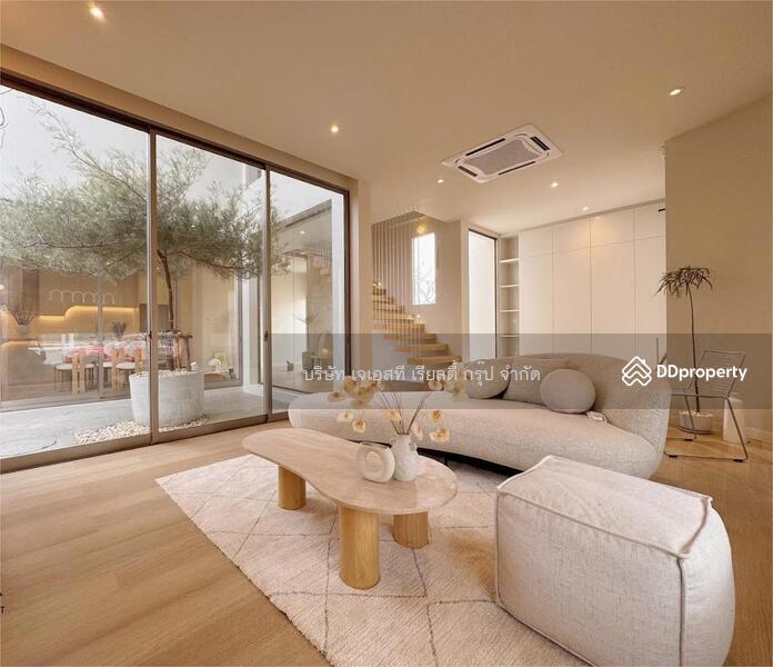 ให้เช่า - Newly built 3-storey detached house, กรุงเทพ