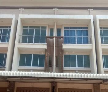 ขาย - บ้านเลขที่ 499/71 หมู่ที่ 7 หมู่บ้าน ศูนย์การค้าอินโดจีน ถนน ศรีเพ็ญ (3446) ตำบล ป่าไร่ อำเภ, สระแก้ว